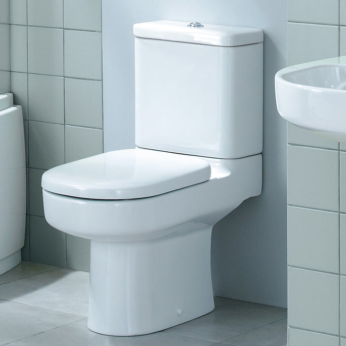 مرحاض ايديال ستاندرد بلايا G 4921 ابيض الصرف P بالسيديلي والخزان بالعدة والشطاف الداخلي ومجموعة التثبيت