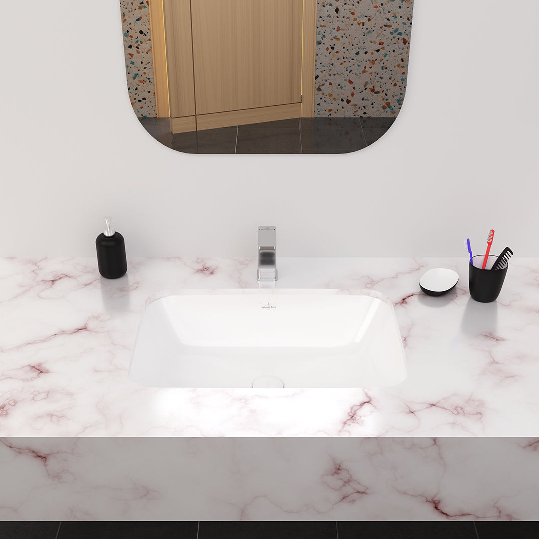 ( طلب مسبق )  حوض تحت الرخامة فيلروي اند بوخ فانتيشللو 5A495701 ابيض لامع 63 سم بمجموعة التثبيت